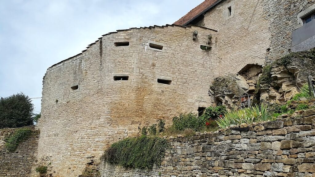 Montby Castle: A Former Fortress and Seigneurial Residence in France 2 Château de Montby