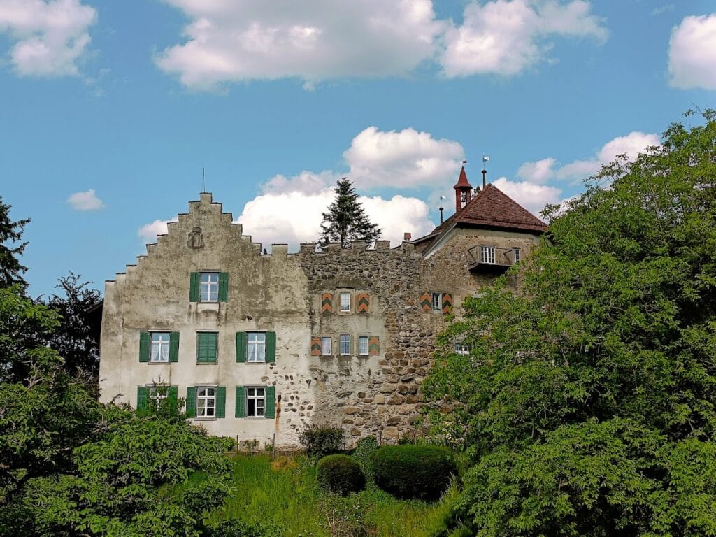 Wellenberg Castle: A Medieval Fortress near Frauenfeld, Switzerland 6 Wellenberg Castle