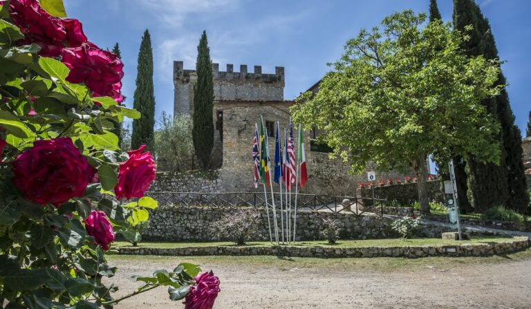 Castel Pietraio: A Medieval Castle in Monteriggioni, Italy