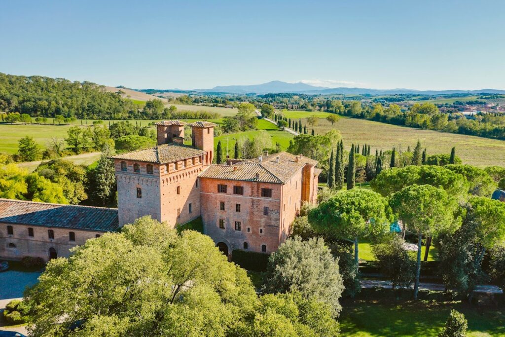 San Fabiano Castle: A Historic Fortified Complex in Monteroni d'Arbia, Italy 6 San Fabiano Castle