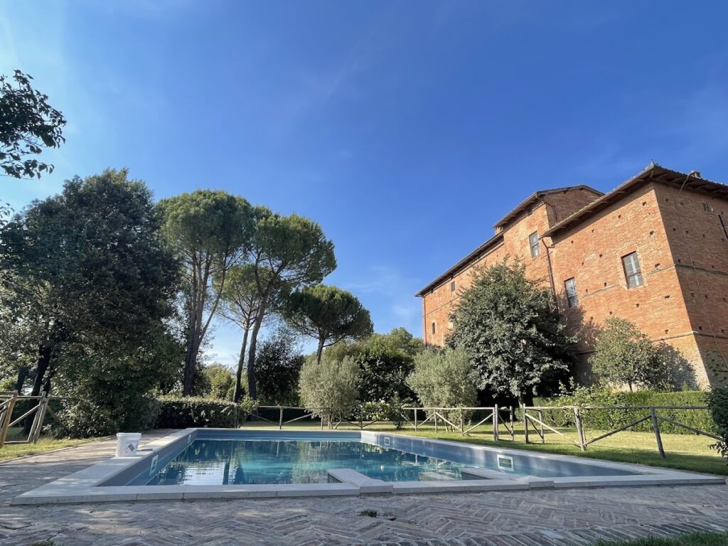 San Fabiano Castle: A Historic Fortified Complex in Monteroni d'Arbia, Italy 9 San Fabiano Castle