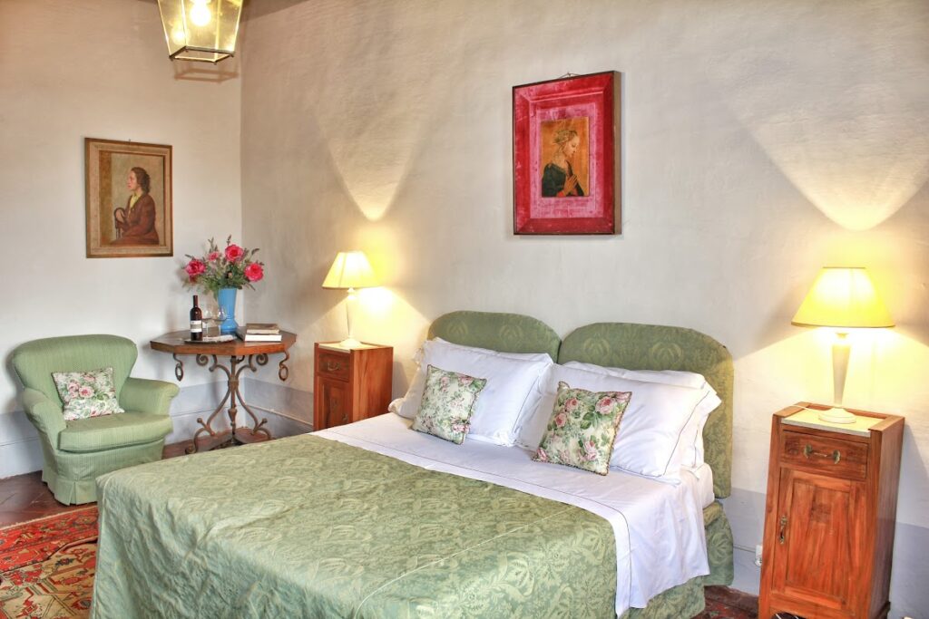 San Fabiano Castle: A Historic Fortified Complex in Monteroni d'Arbia, Italy 10 San Fabiano Castle