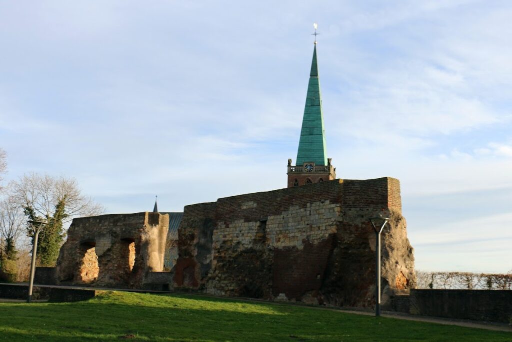 Burg Heinsberg: A Medieval Castle and Fortress in Germany 7 Burg Heinsberg