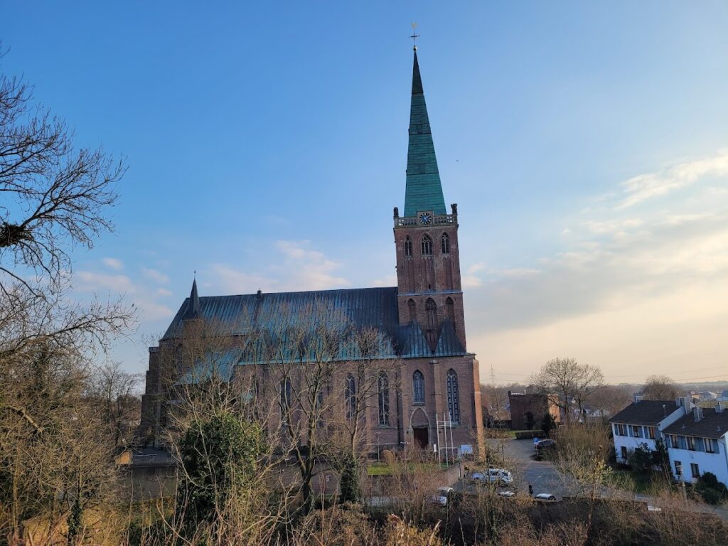 Burg Heinsberg: A Medieval Castle and Fortress in Germany 8 Burg Heinsberg