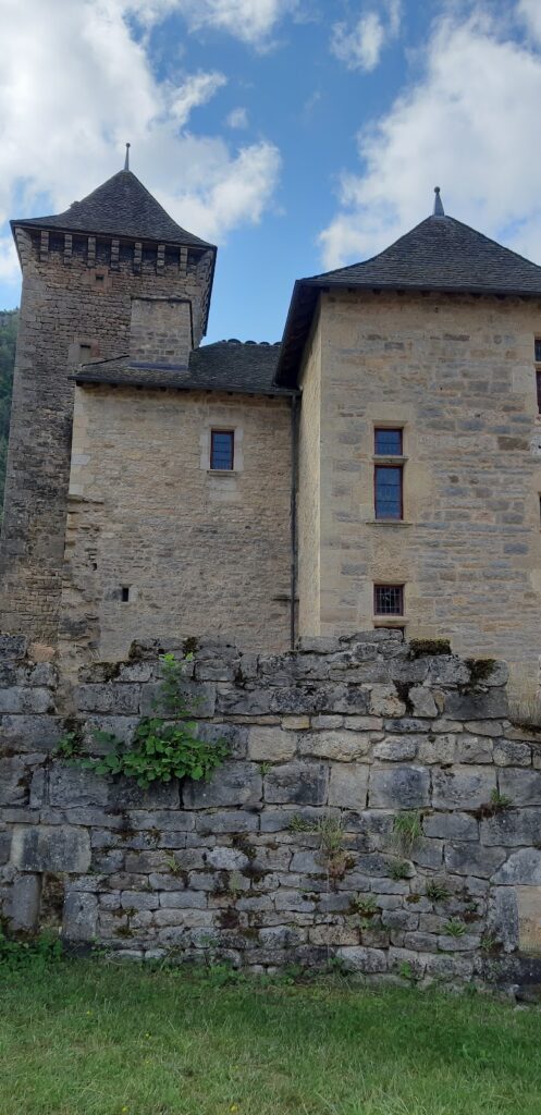 Château de Saint-Saturnin: A Historic Medieval and Renaissance Castle in France 7 Château de Saint-Saturnin (Lozère)