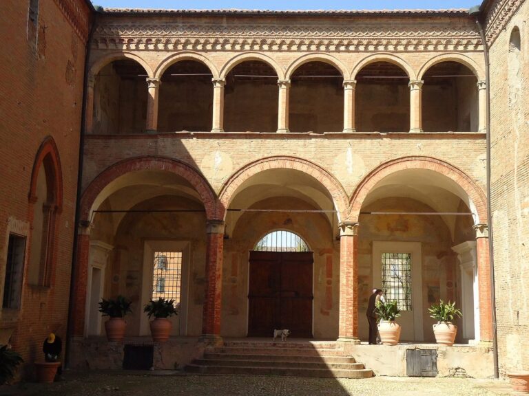 Rocca Isolani: A Medieval and Renaissance Castle in Minerbio