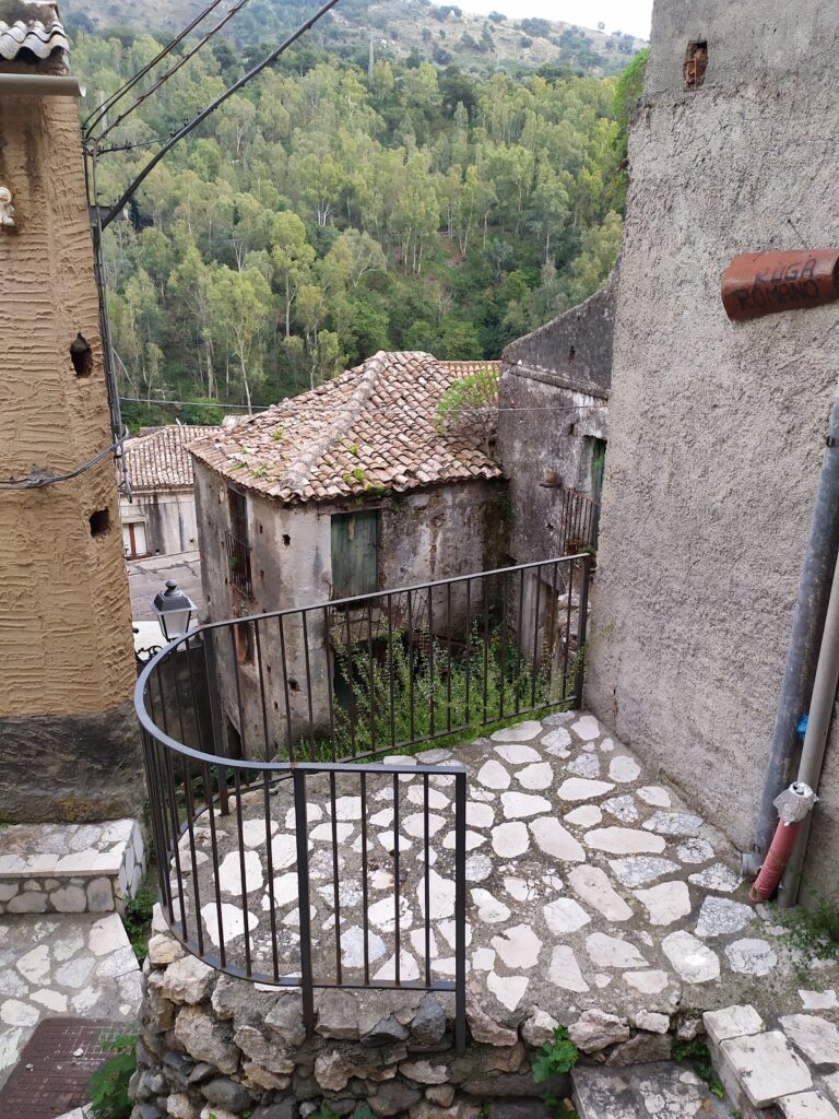 Castello di Palizzi: A Historic Castle in Palizzi, Italy 10 Castello di Palizzi