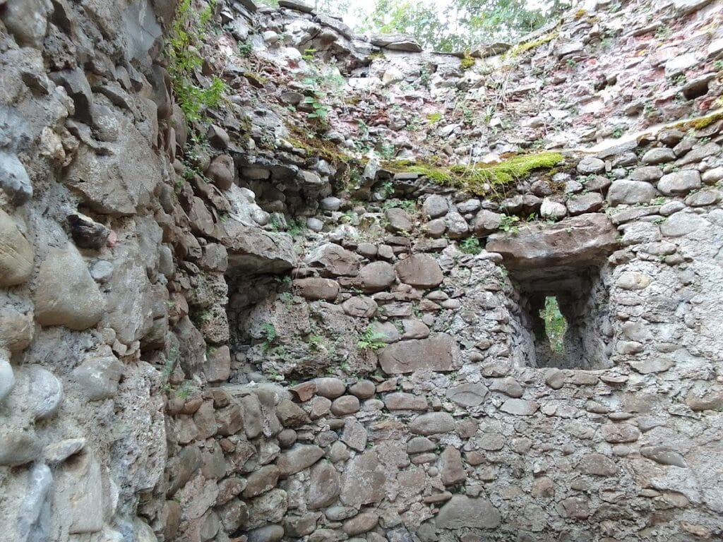 Burg Kalden: A Ruined Castle in Bavaria, Germany 5 Burg Kalden