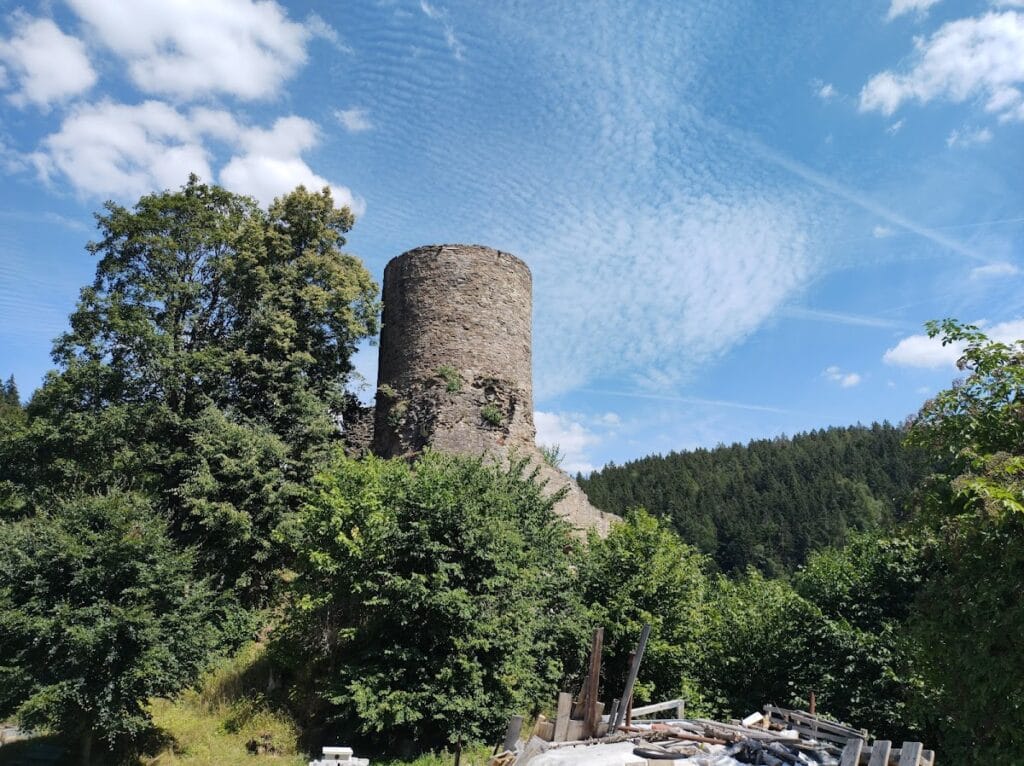 Lauterstein Castle (Marienberg): Medieval Administrative and Defensive Center 2 Lauterstein Castle (Marienberg)
