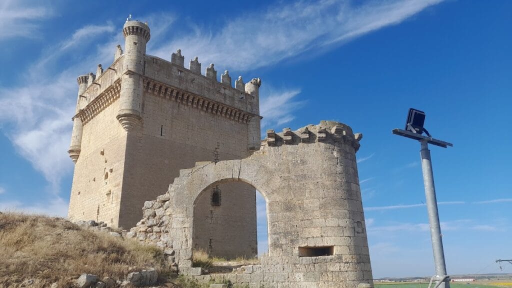 Castle of Belmonte de Campos: A Late-Medieval Fortress in Spain 2 Castle of Belmonte de Campos