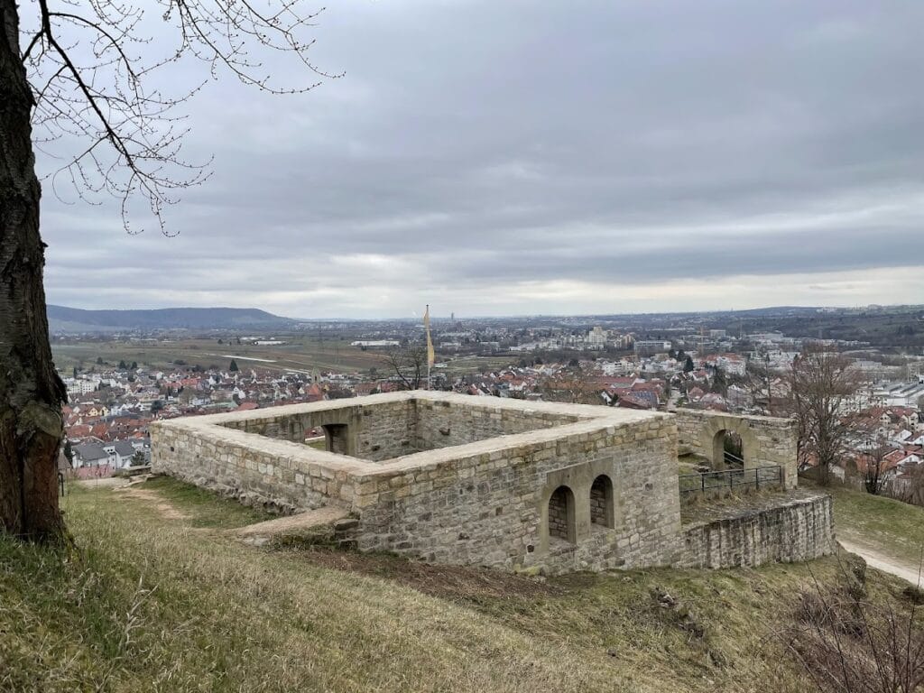 Burg Beutelsbach: Ancestral Castle of the Württembergers 2 Burg Beutelsbach