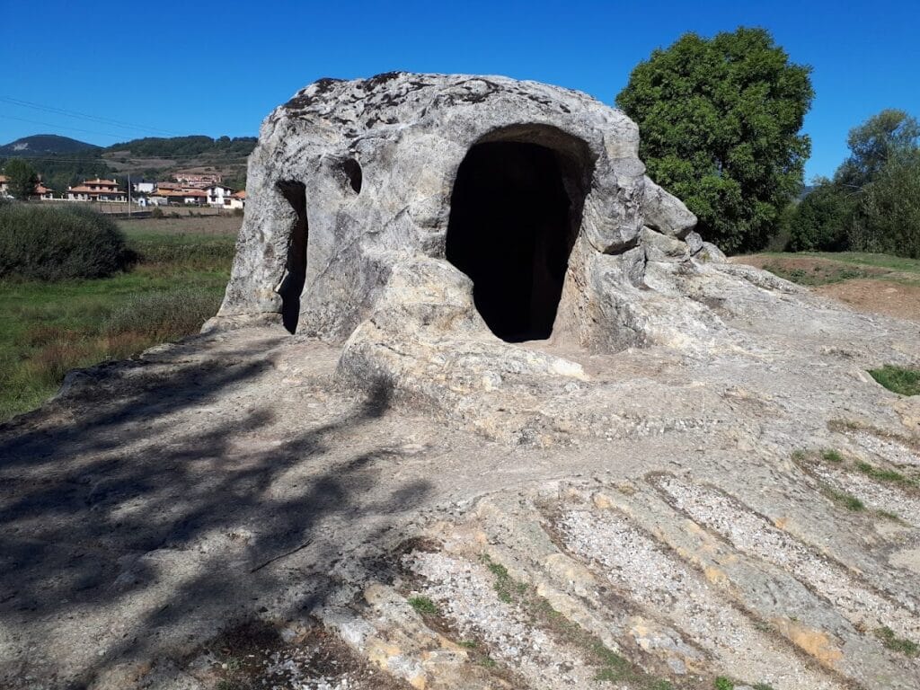 Rock carved hermitage of San Vicente, Vado de Cervera