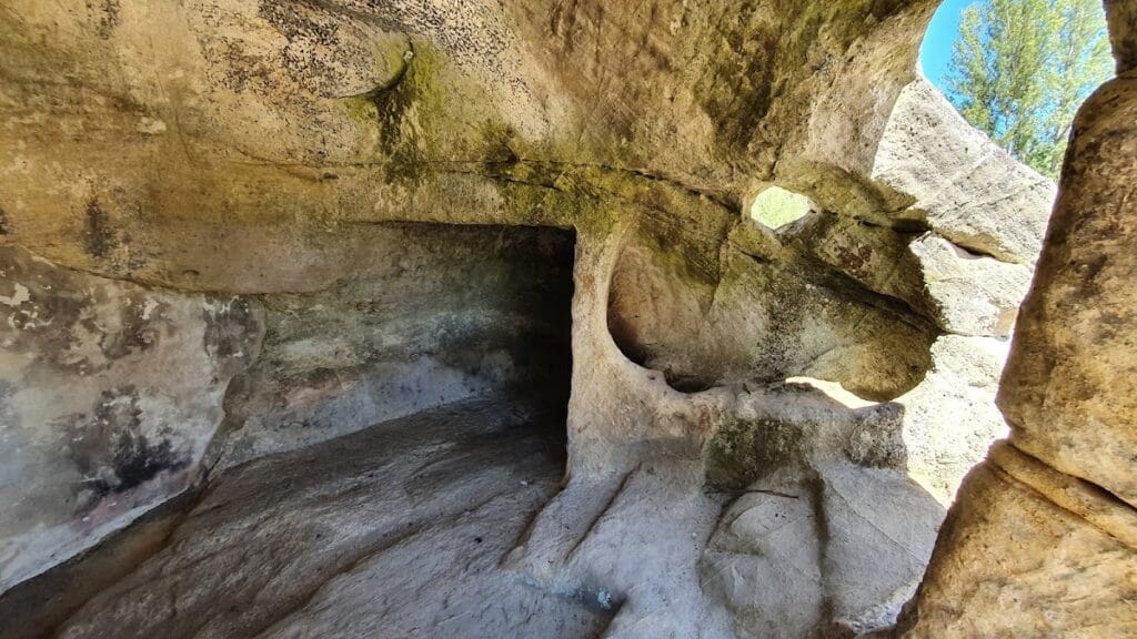 Rock carved hermitage of San Vicente, Vado de Cervera