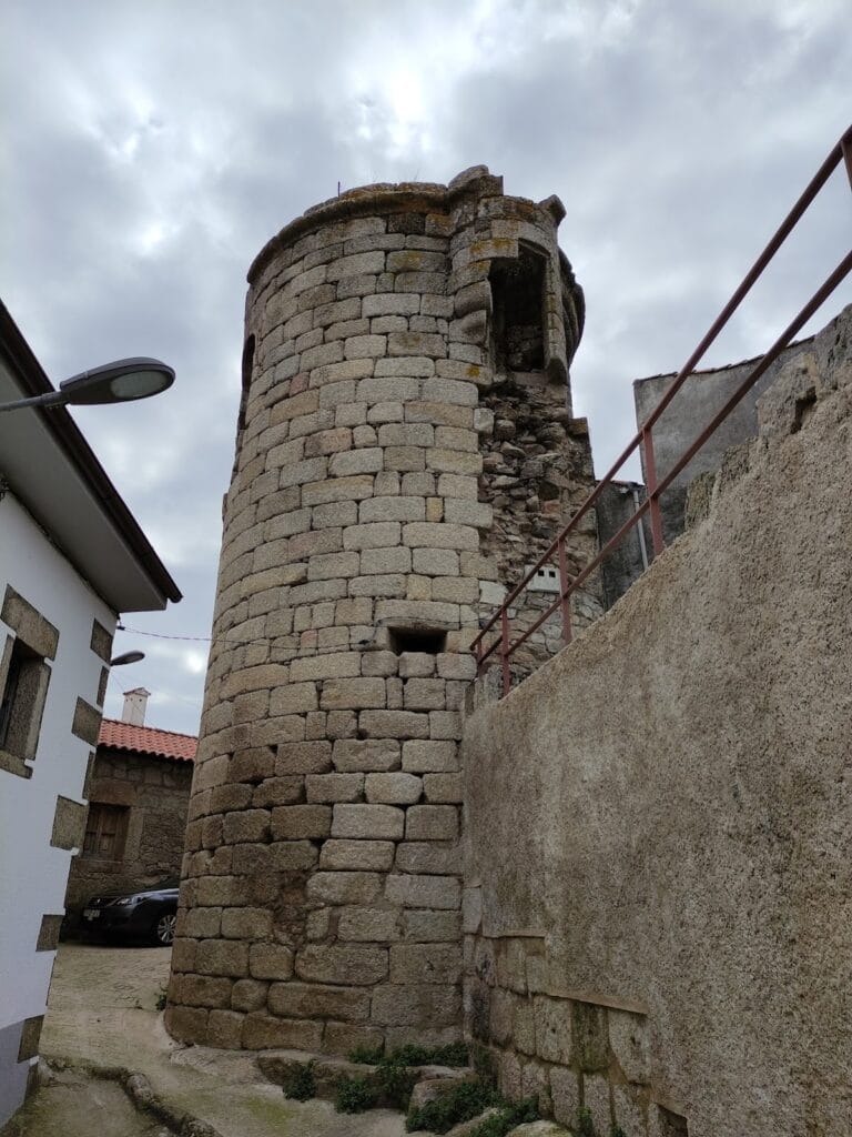 Castle of Eljas: A Fifteenth-Century Fortress in Spain 1 Castle of Eljas