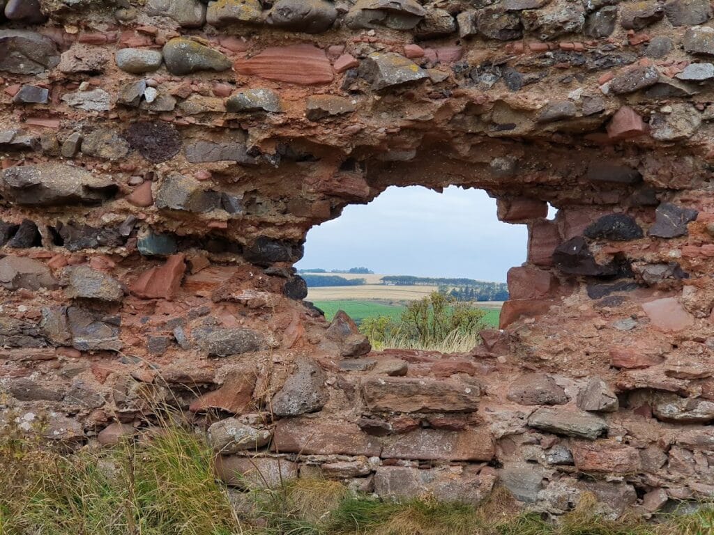Red Castle, Angus: A Ruined Fortified House on the Scottish Coast 5 Red Castle, Angus