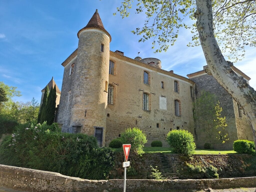 Château de Belflou: A Late-Medieval Fortified Castle in France 2 Château de Belflou
