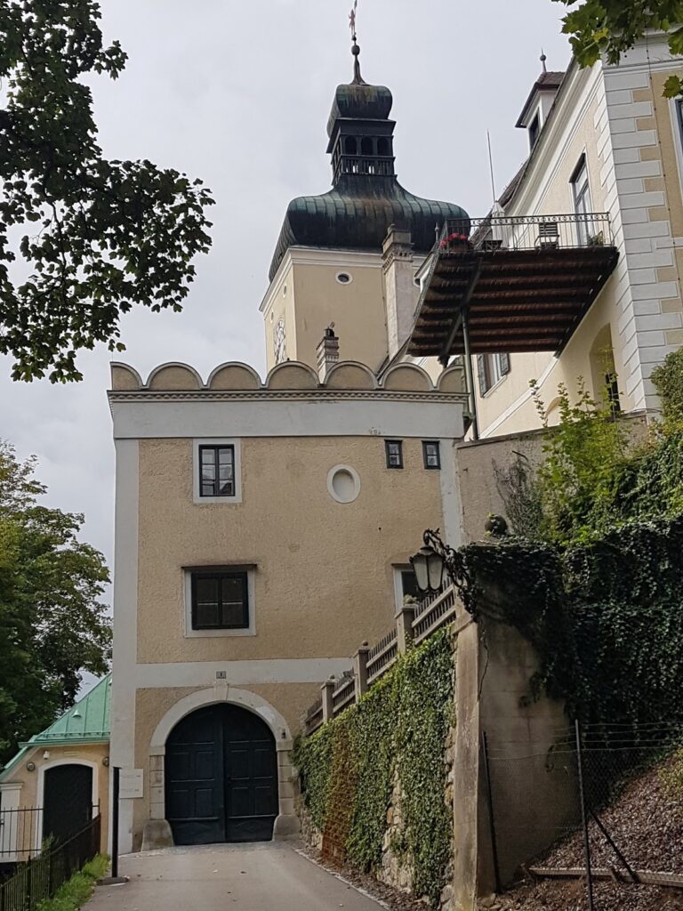 Persenbeug Castle: A Historic Noble Residence in Austria