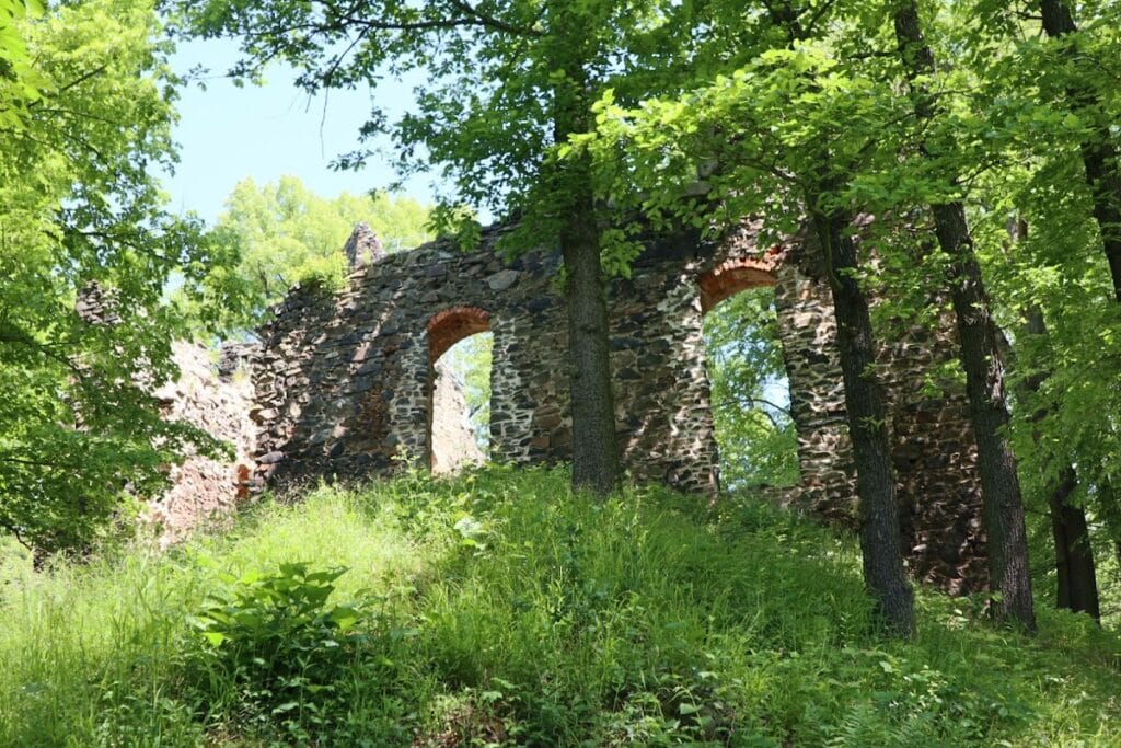 Burg Liebau: An Aristocratic Spur Castle in Germany 4 Burg Liebau
