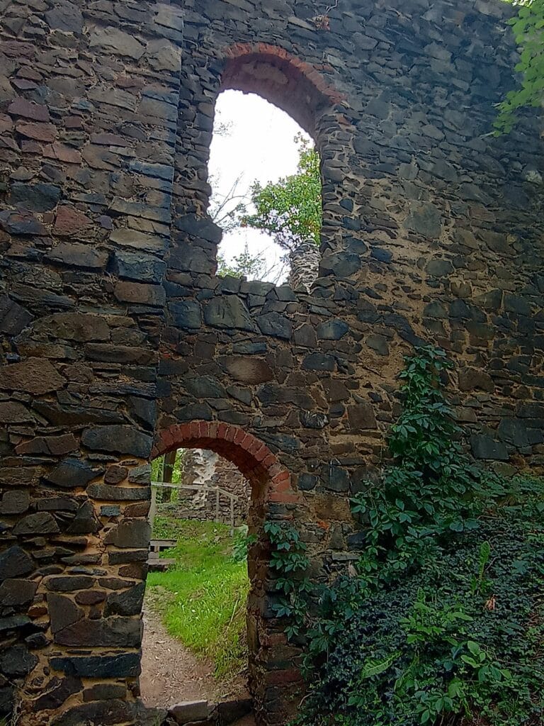 Burg Liebau: An Aristocratic Spur Castle in Germany 5 Burg Liebau