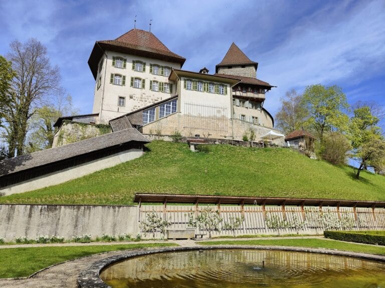 Trachselwald Castle: A Medieval Fortress and Administrative Center in Switzerland