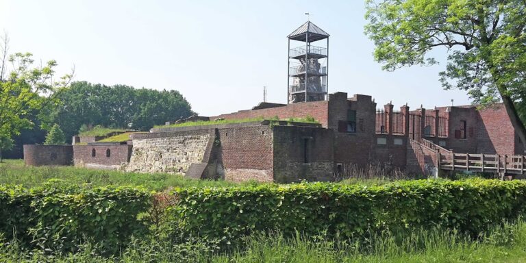 Huys ter Horst: A Medieval Castle Ruin in the Netherlands
