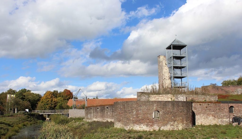 Huys ter Horst: A Medieval Castle Ruin in the Netherlands 2 Huys ter Horst