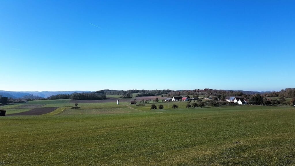 Burgruine Berneck: A Medieval Hilltop Fortress in Germany 10 Burgruine Berneck mit Buschelkapelle (Deggingen)