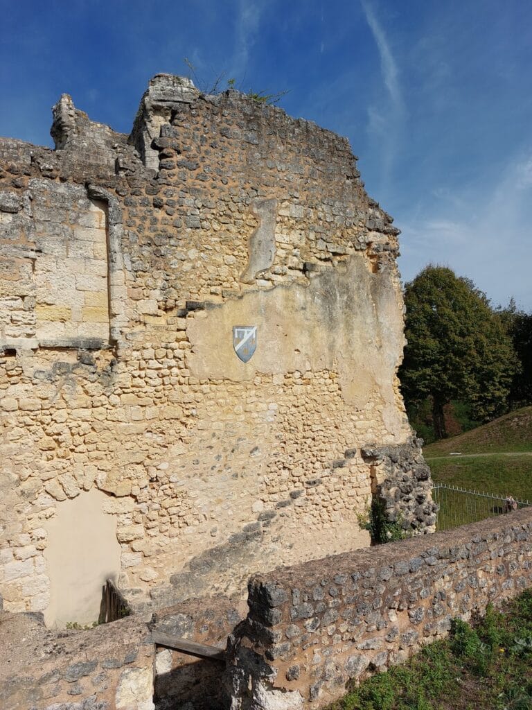 Montguyon Castle: A Medieval Fortress in France 5 Château de Montguyon