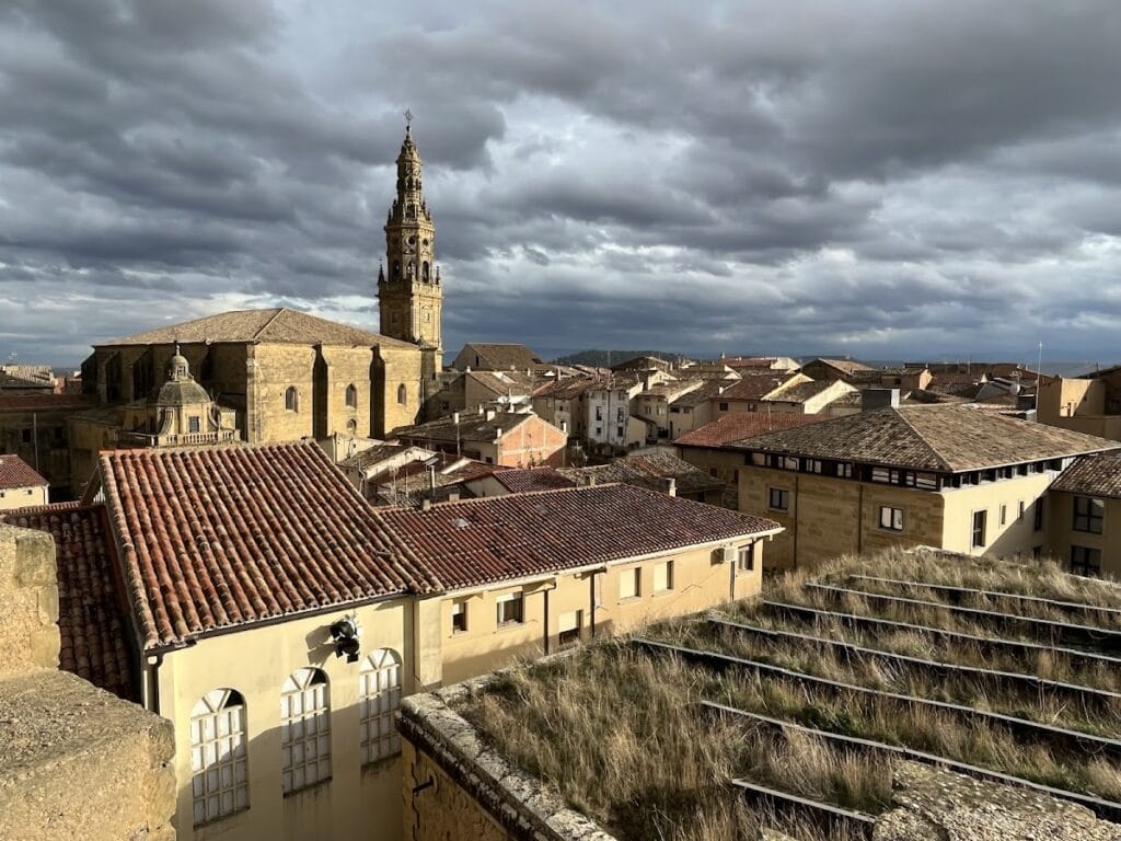 Castillo de Briones: Medieval Fortress in La Rioja, Spain 2 Castillo de Briones