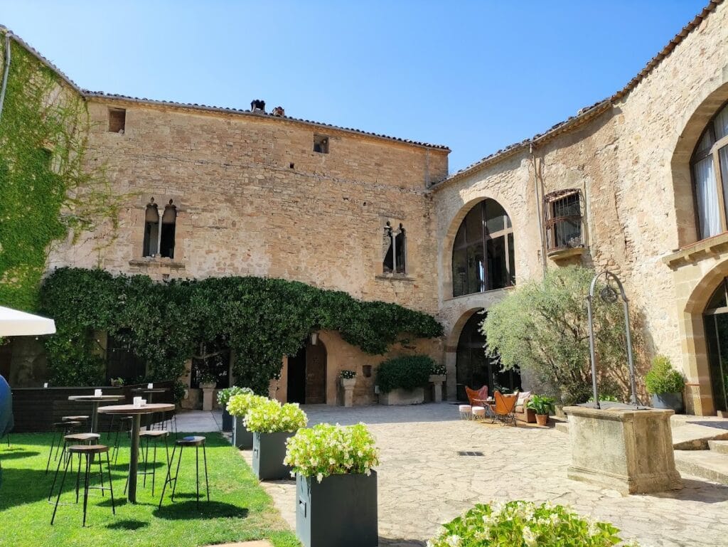 Castell de Tous: A Fortified Residential Manor in Spain 2 Castell de Tous