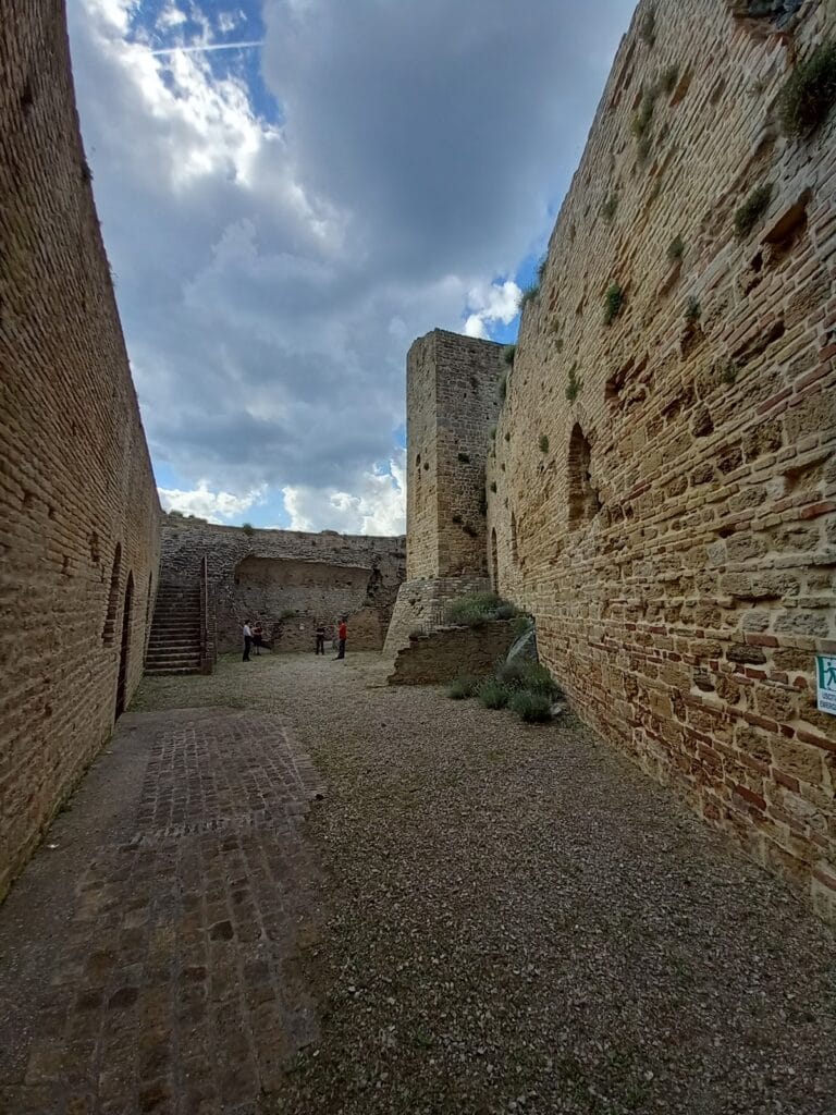 Rocca Sillana: A Medieval Fortress in Italy 4 Rocca Sillana
