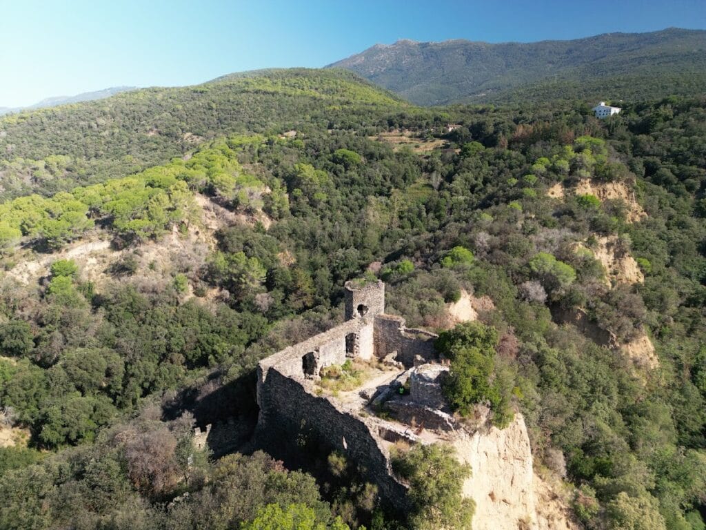 Montclús Castle: Frontier Fortress and Seat of the Barony of Montclús 2 Montclús Castle