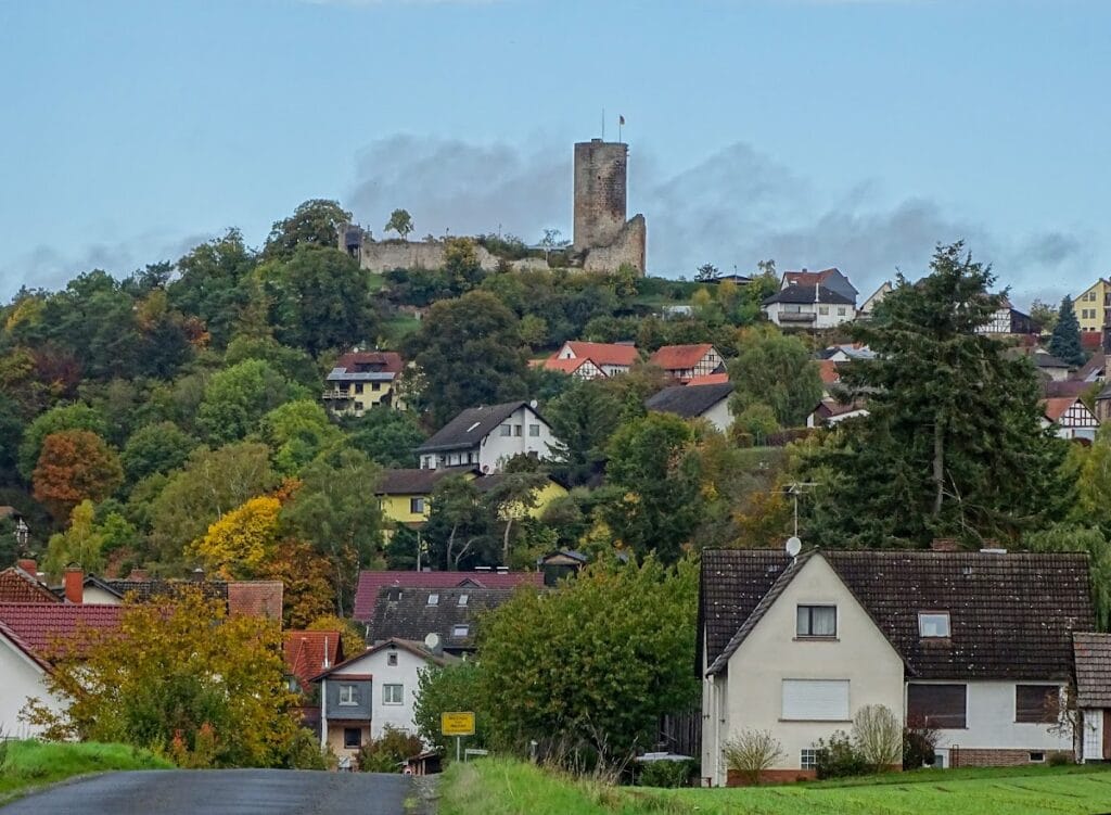 Burg Mellnau: A Medieval Hilltop Castle Ruin in Germany 1 Burg Mellnau