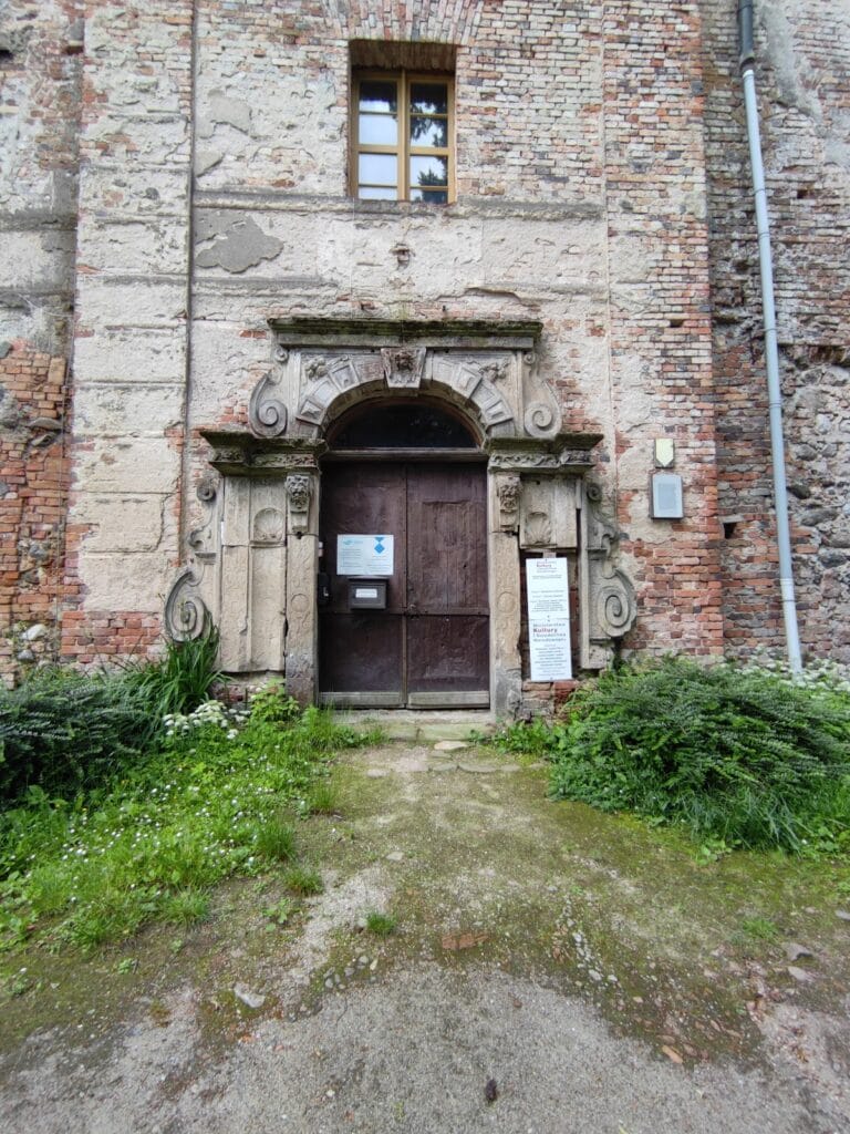 Broniszów Castle: A Medieval Castle and Renaissance Residence in Poland 3 Broniszów Castle