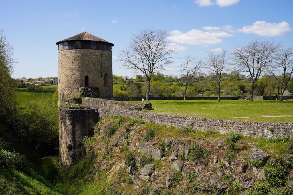 Château de Parthenay: A Medieval Fortress in France 6 Château de Parthenay