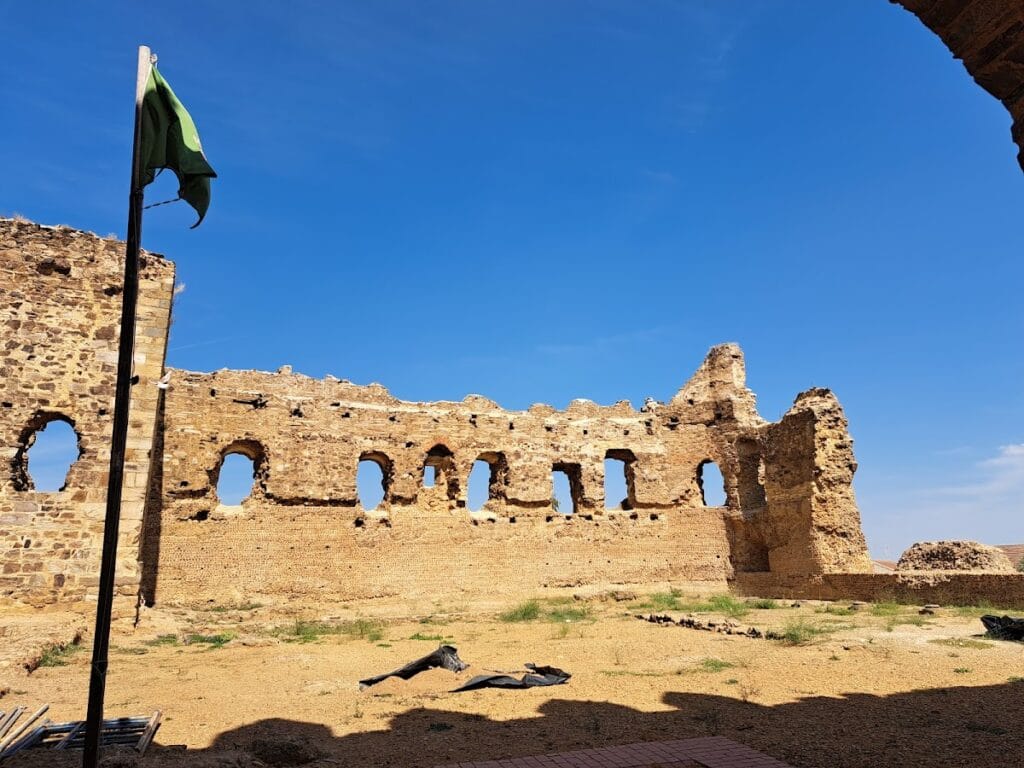 Castle of Laguna de Negrillos: A Medieval Fortress and Castle-Palace in Spain 3 Castle of Laguna de Negrillos