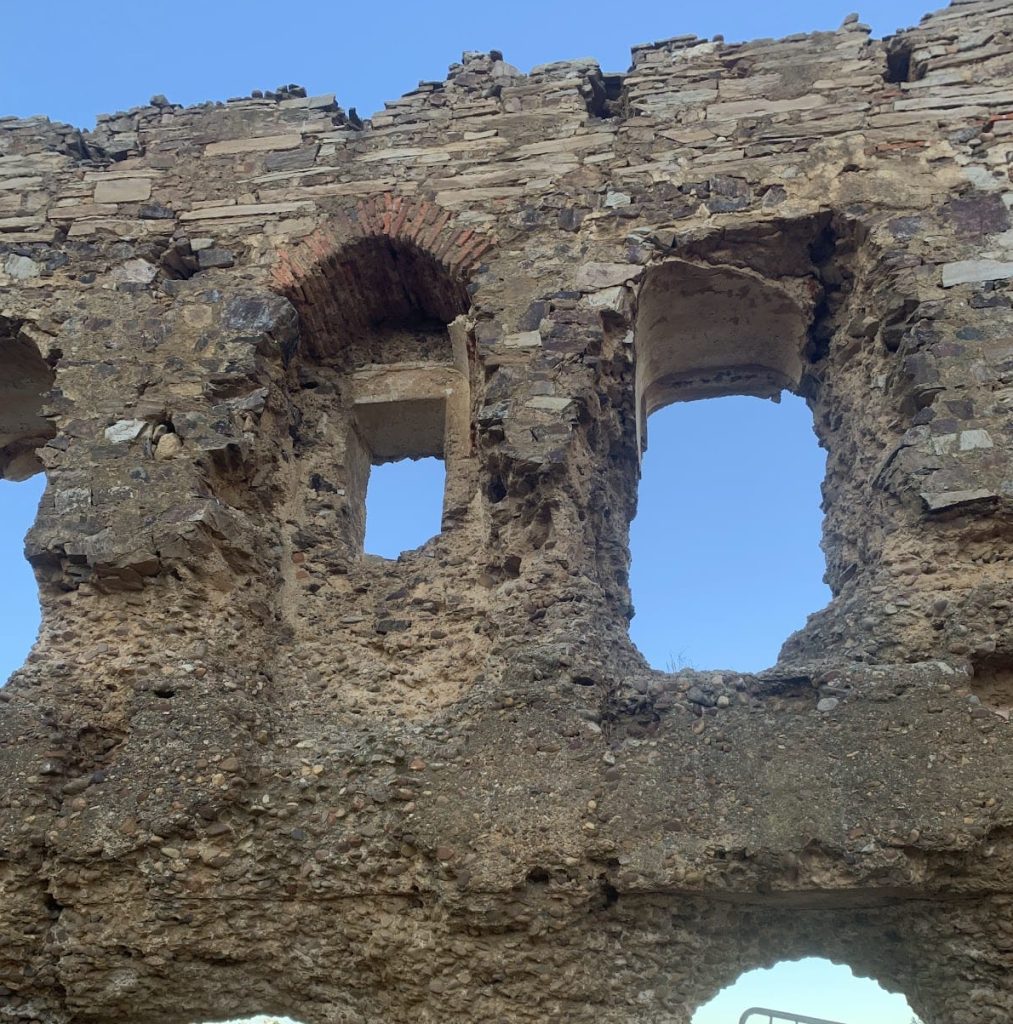 Castle of Laguna de Negrillos: A Medieval Fortress and Castle-Palace in Spain 5 Castle of Laguna de Negrillos