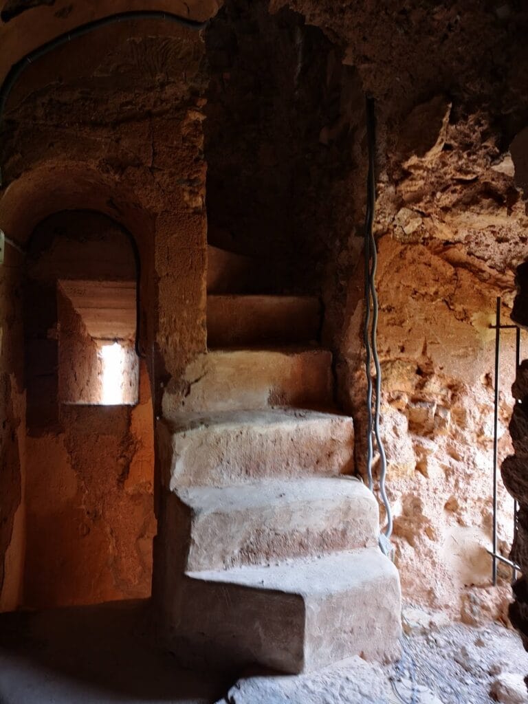Castillo de Beselga: An Almohad Fortification and Christian Castle-Palace in Spain 3 Castillo de Beselga