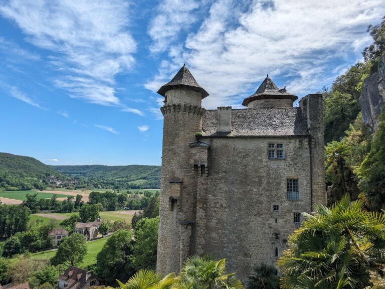 Château de Larroque-Toirac: A Medieval Fortress in France