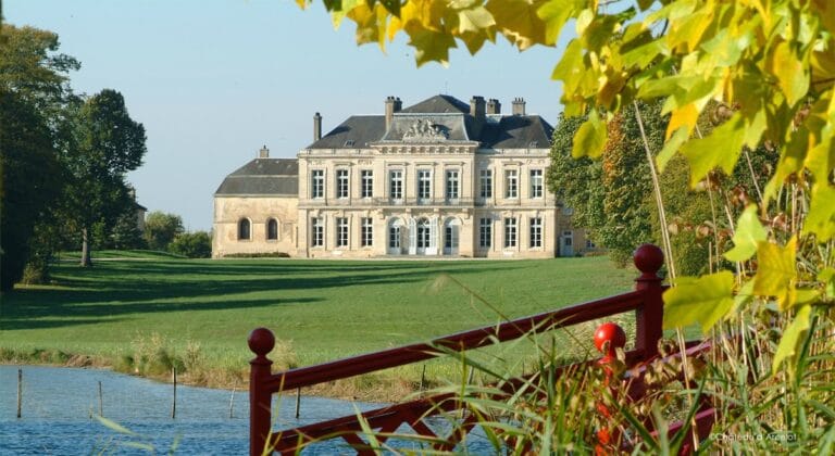 Château d’Arcelot: A Neoclassical Estate in Burgundy, France