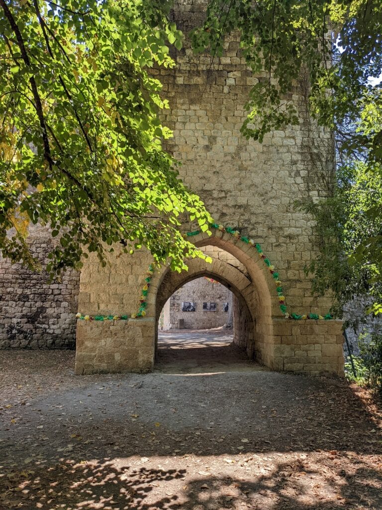 Château d'Eymet: A Fortified Castle in France 5 Château d'Eymet