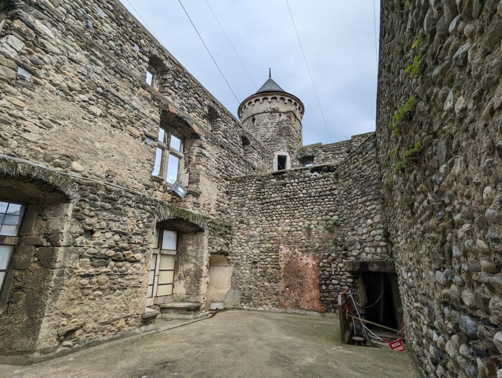 Château de Bon Repos: A Historic Renaissance Château in Jarrie, France 9 Château de Bon Repos