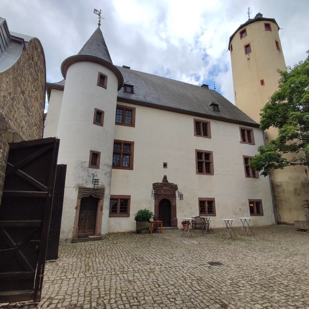 Burg Rittersdorf: A Medieval Water Castle in Germany 2 Burg Rittersdorf