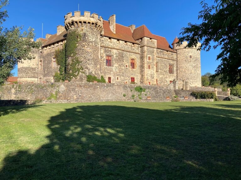 Château de Saint-Saturnin: A Medieval Fortress in France