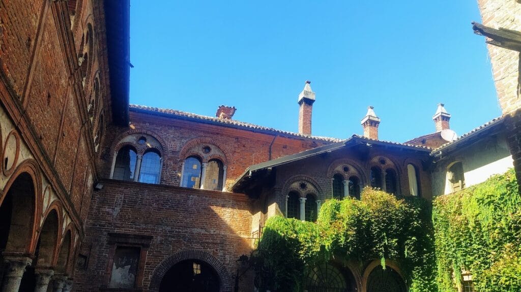 Castello di Scaldasole: A Fortified Castle and Ricetto in Italy 5 Castello di Scaldasole
