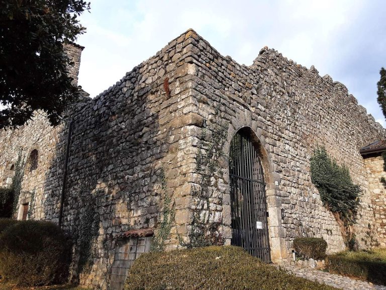 Castello di Monasterolo: A Historic Castle in Italy