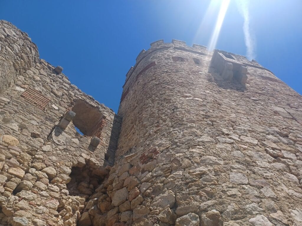 Castle of Belvís de Monroy: A Medieval Fortress in Cáceres, Spain 5 Castle of Belvís de Monroy