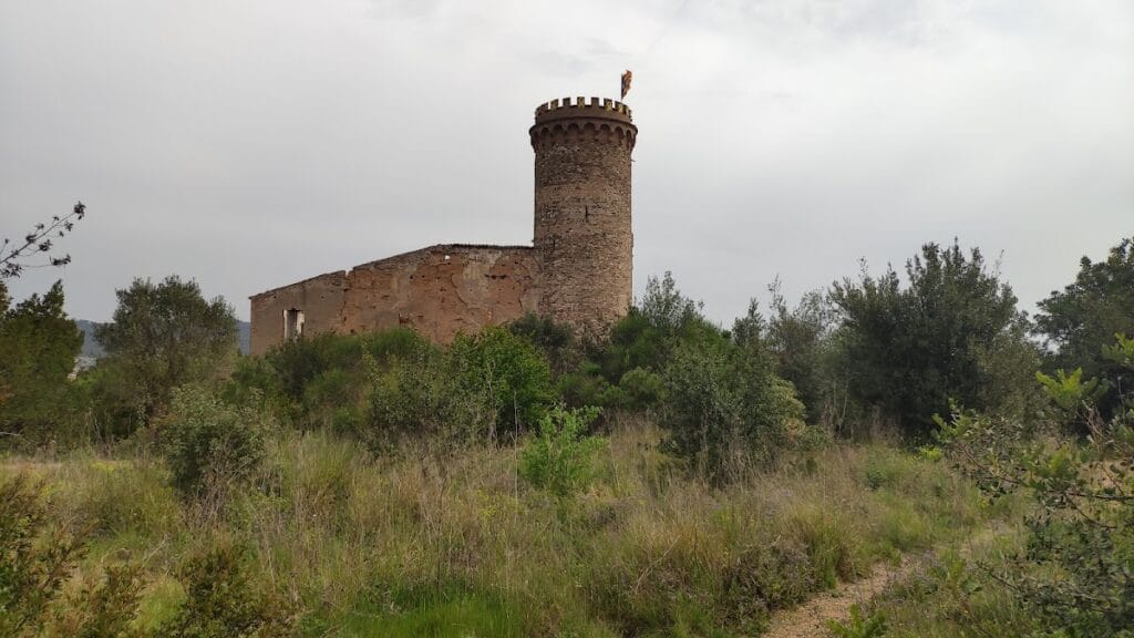 Torre Salvana: A Medieval Tower and Historicist Castle Complex in Spain 3 Torre Salvana