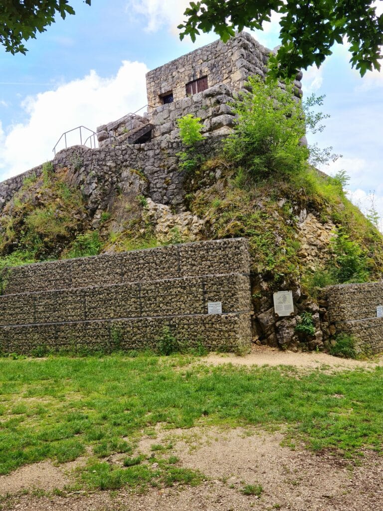 Burg Hohengundelfingen