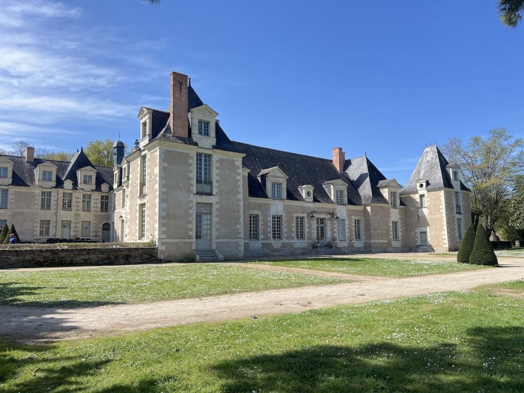 Château de la Perrière: A Historic Château in Avrillé, France 3 Château de la Perrière